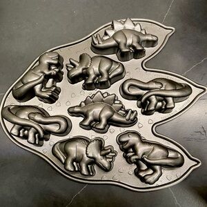 Nordic Ware Dinosaur Muffin/ Cakelet Pan